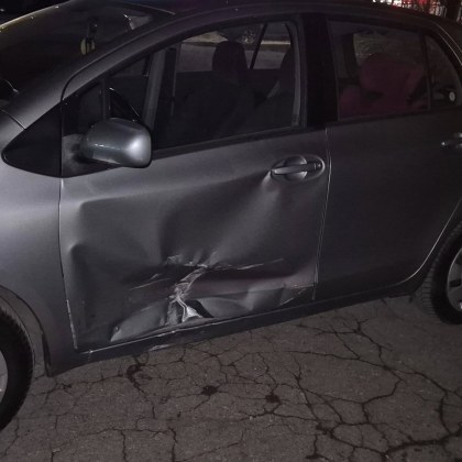 Безотговорен шофьор удари кола на паркинг във Варна и избяга