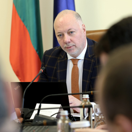 Наш дълг е да помним историята защото забравата ражда нови