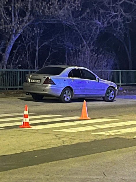 Автомобил блъсна и уби намясто пешеходка* СНИМКИ