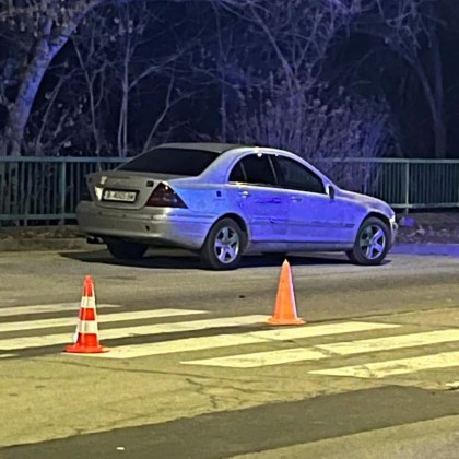 Лек автомобил е блъснал 73 годишна жена на пешеходна пътека във