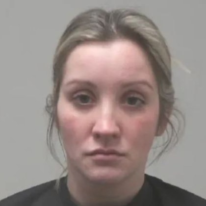 Бебе почина от изгаряния след като неговата майка намираща се