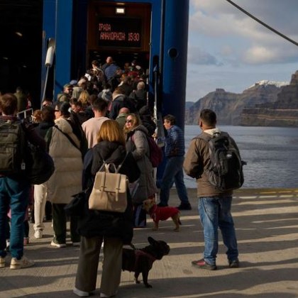 МВнР настойчиво съветва българските граждани пребиваващи постоянно или временно в