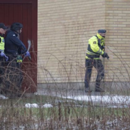 Петима души са били простреляни в образователен център за възрастни в