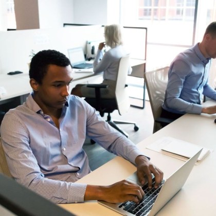 Испанското правителство одобри законопроект предвиждащ намаляване на стандартната работна седмица