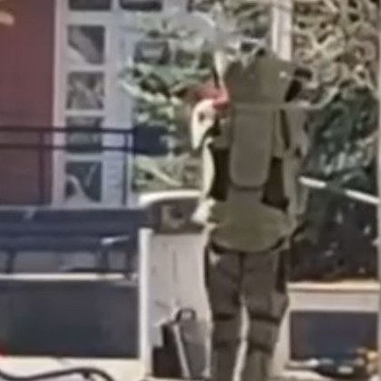 Полицията отцепи района в близост до Окръжния съд във Варна днес