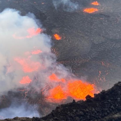 От вулкана Килауеа на Хавайските острови вчера продължи да излиза