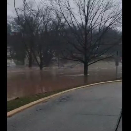 Американските щати Западна Вирджиния и Кентъки бяха засегнати от бури