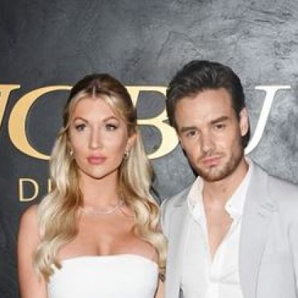 Редовно звъня на телефона на Лиъм за да чуя гласа