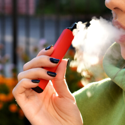 Трима мъже притежаващи наркотици са установени през изминалото денонощие в