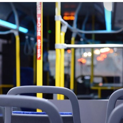 Автобус закъса и остави десетки пътници на пътя между Хасково