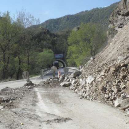 Свлачището в Балчик в района на вилна зона Овчаровски плаж