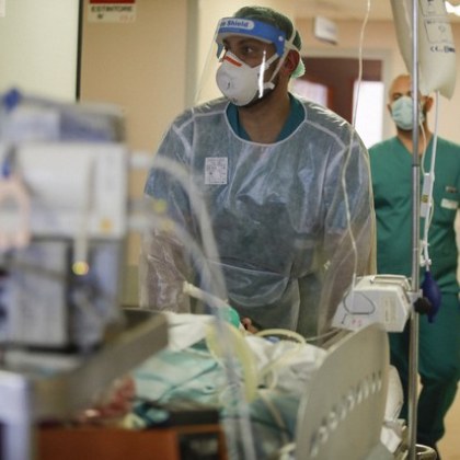 8 годишно момиче от Виланова Монтелеоне община в провинция Сасари Италия