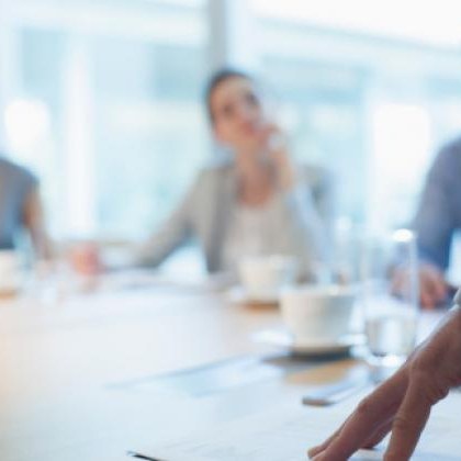 Трябва ли държавните служители да заплащат осигуровките си сами коментираха председателят