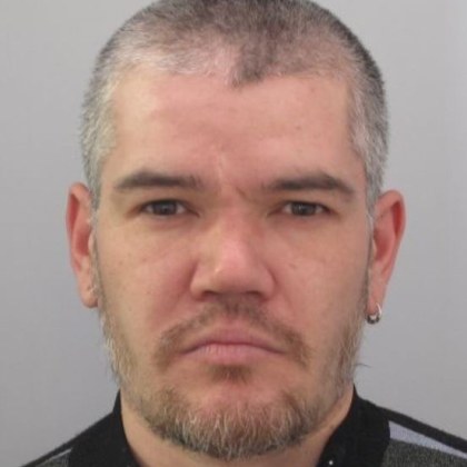 Полиция и близки издирват 40 годишен мъж от Плевен Никола Радославов