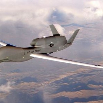 Американски безпилотен самолет Global Hawk бе засечен във вторник следобед