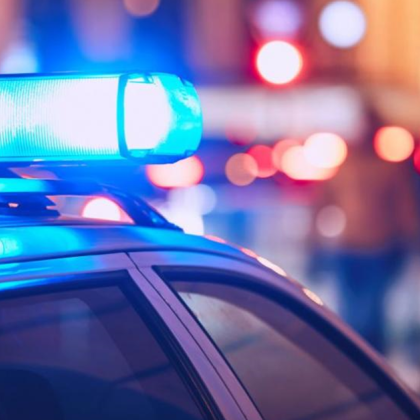 Млада жена уби двете си деца и рани тежко третото си