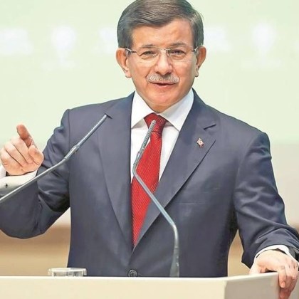 Бившият турски министър председател Ахмет Давутоглу предложи провеждане на референдум в