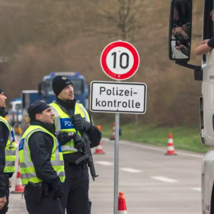 Германия удължи временния граничен контрол с шест месеца и информира Европейския съюз каза канцлерът Олаф Шолц