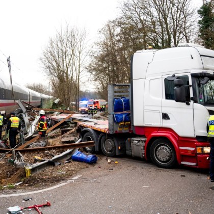 Един човек е загинал а други 25 са ранени при