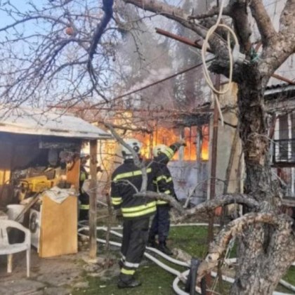На 72 години е по серизно постарадалият от пожара който избухна