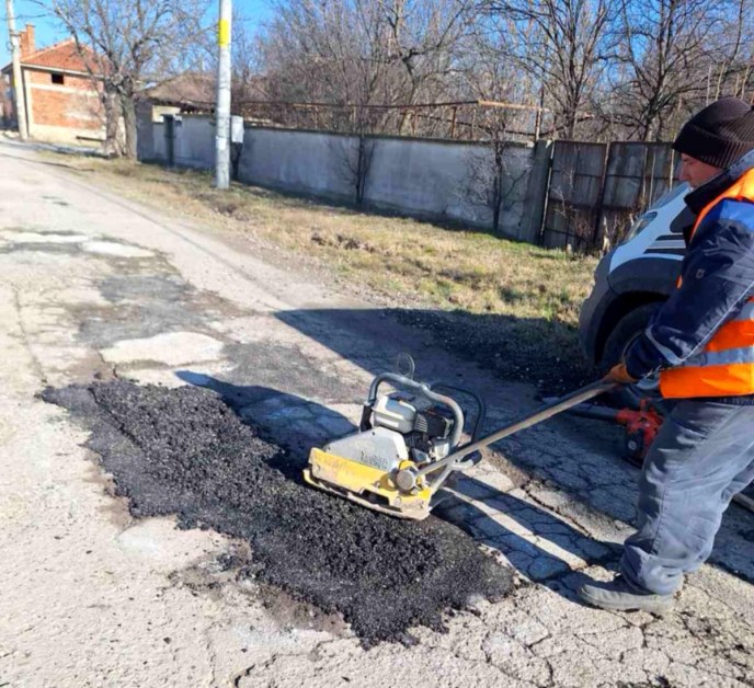 Рехабилитация на улиците в централната част на Ясно поле