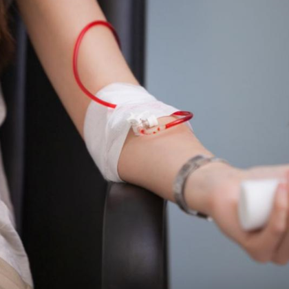 Желаещите да дарят кръв за 37 годишната майка която се бори