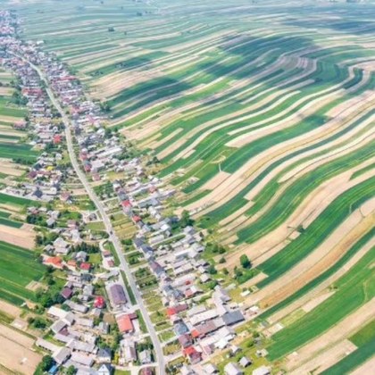 В Полша е скрито уникално село наречено Сулошова което привлече вниманието