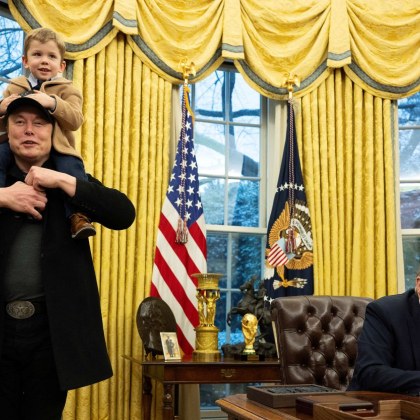 Американският бизнесмен и ръководител на Министерството за ефективност на правителството