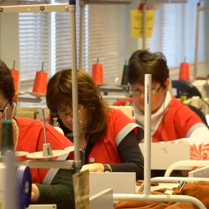 Китайските дрехи със съмнително качество и много ниски цени нанесоха