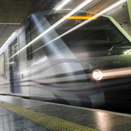 Мъжът който тази сутрин слезе на релсите в метрото в