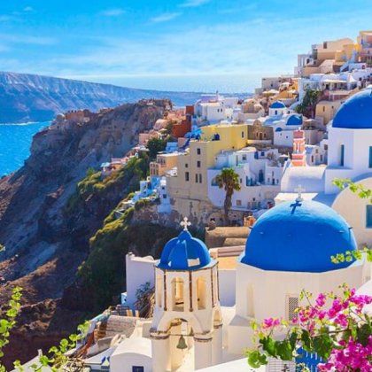 Продължителен трус е регистриран около гръцкия остров Санторини в южната