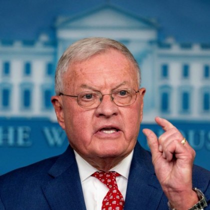 Никой няма да наложи мирно споразумение с Русия на украинския