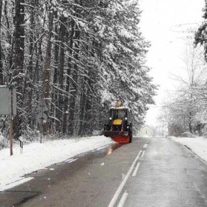 От Агенция Пътна инфраструктура АПИ призоваха хората да не пътуват