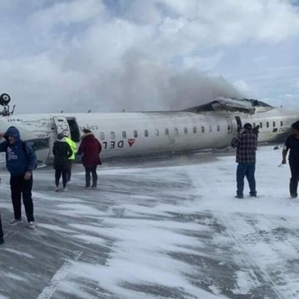 Видео от катастрофата на самолет Bombardier CRJ900 на Delta Airlines