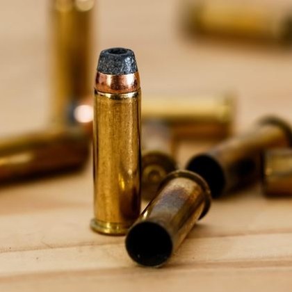 Студент откри стрелба с пистолет вчера във Медицинския факултет на