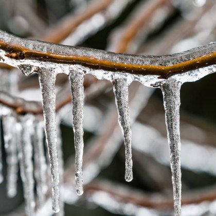 Мразовито утро с минимални температури между минус 14° и минус