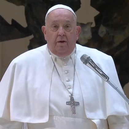 Папа Франциск който от шест дни е в болница не