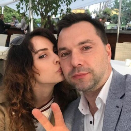 Алексей Арестович бивш съветник на президентската канцелария се развежда Инициаторът