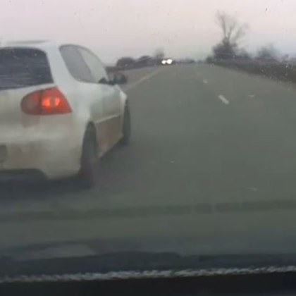 Рисково изпреварване на автомагистрала Европа беше заснето на видео и