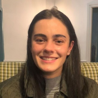 Водят се мащабни полицейски търсения за млада жена която изчезна