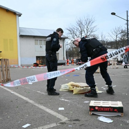 Четирима са задържани след атаката с нож в източния френски