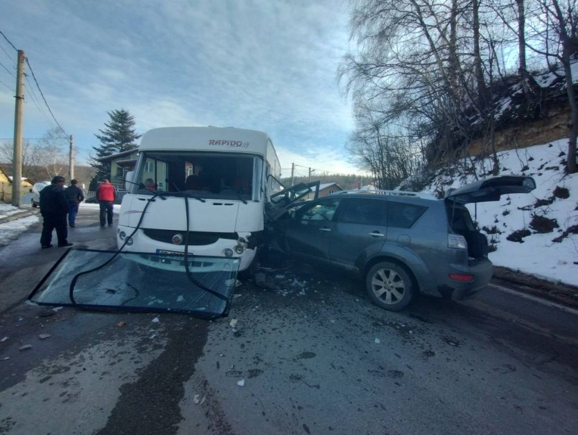 Тежка катастрофа до Железница в посока София