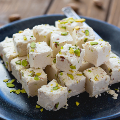 Сирни Заговезни е празник който носи дълбоки традиции топлина и