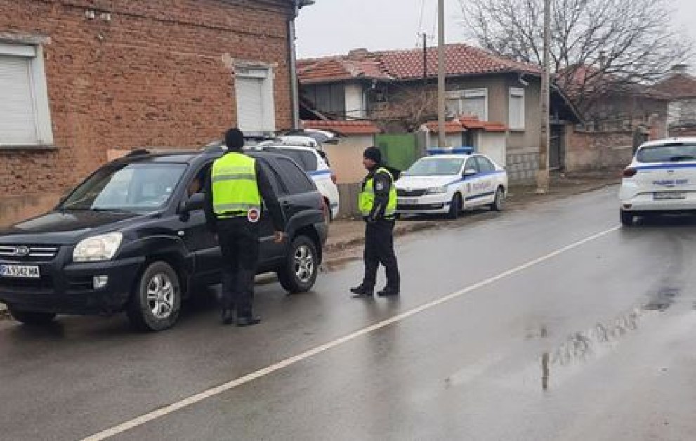 Спецакция в Пазарджишко! Задържаха 15 души, разкриха престъпления