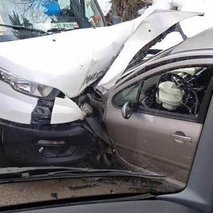 Тежък пътен инцидент затруднява преминаването през прохода Петрохан За това