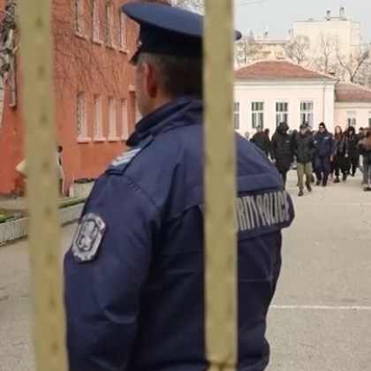 Изключиха от пазарджишката гимназия Георги Брегов петте момичета които удряха