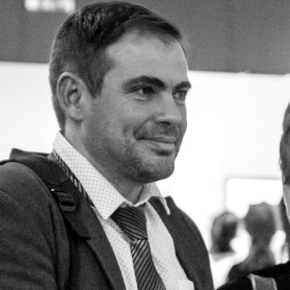 На 49 годишна възраст внезапно почина Янко Маринов високо ценен пианист