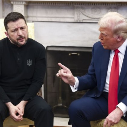 Украинският президент Володимир Зеленски след напрегнатата среща с президента на