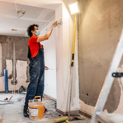 Семейство от Бургас стана жертва на измама и вандализъм по