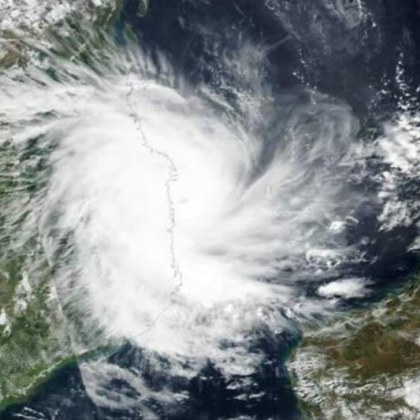 Най малко четирима души са загинали след като вчера циклонът Гаранс